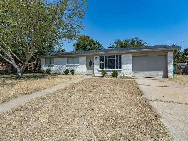 House for sale in Jacksboro, Texas