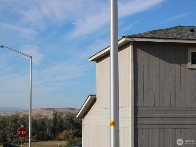 House for sale in Granger, Yakima County