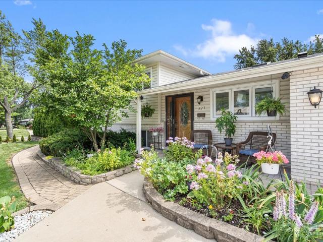House for sale in Schaumburg, Illinois