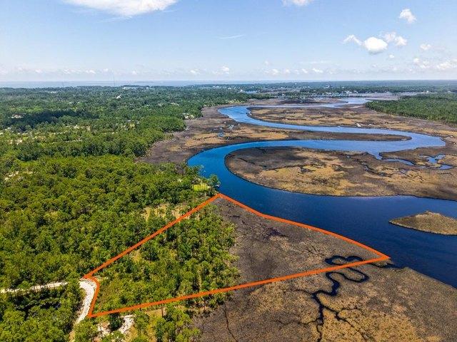 Land for sale in Carrabelle, Florida