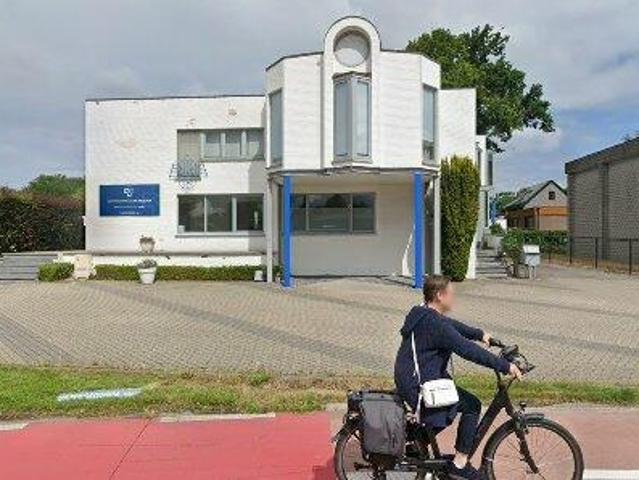 Bureau vente à Genk, Limburg