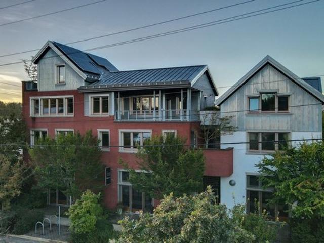 Condo for sale in Oregonia