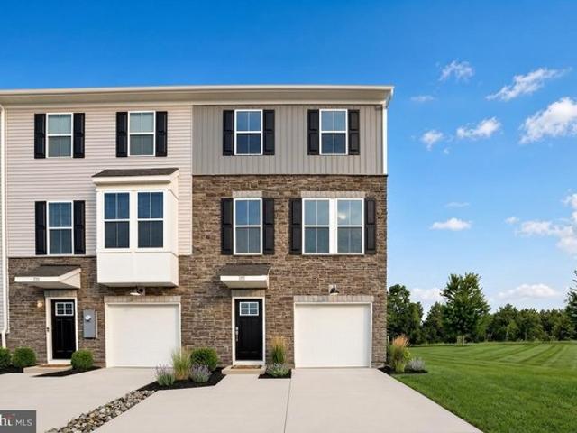 Townhouse for sale in Delaware