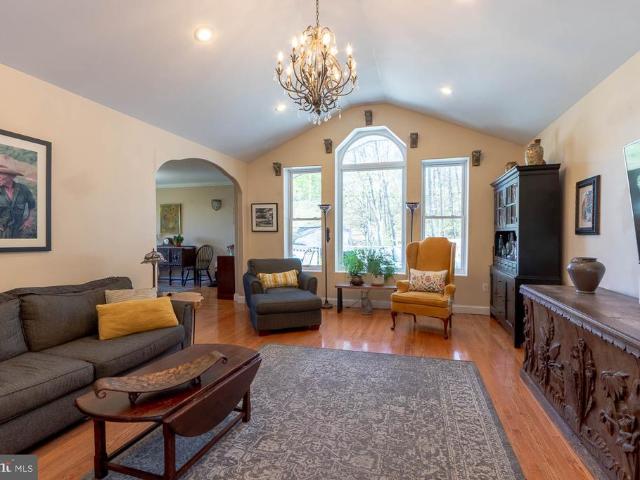 House for sale in Lemont, Pennsylvania