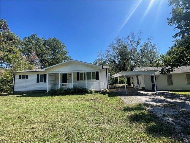 House for sale in Chetopa, Labette County