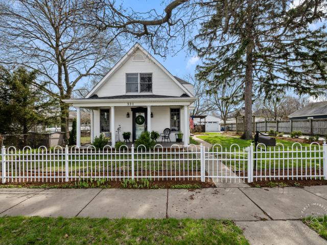 House for sale in Geneva, Illinois