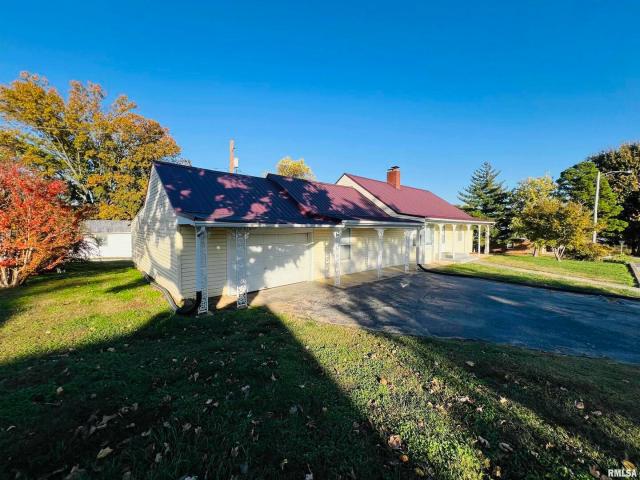 House for sale in Gallatin, Illinois