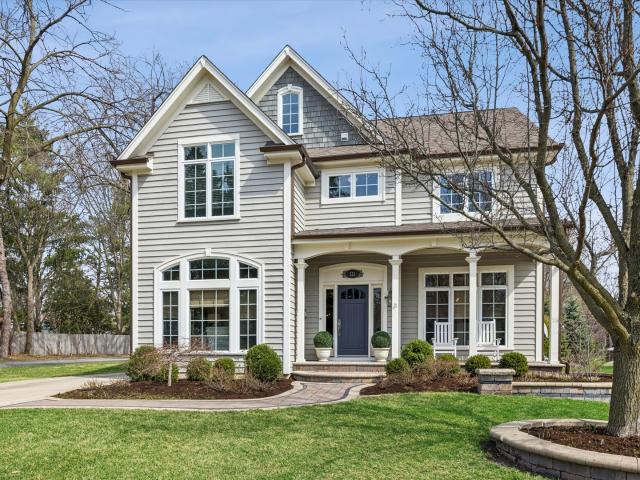 House for sale in Glen Ellyn, Illinois