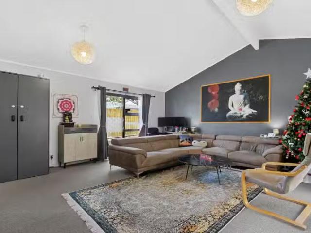 House for sale in Oratia