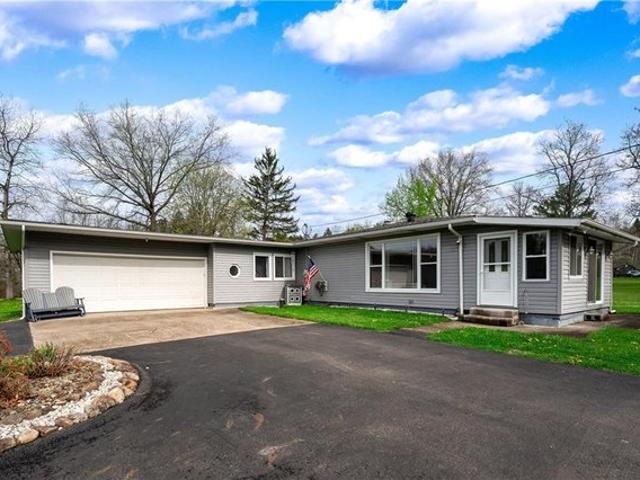 House for sale in Hillsville, Pennsylvania