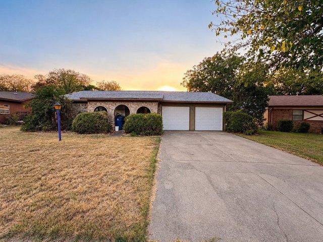 House for sale in Crowley, Tarrant County