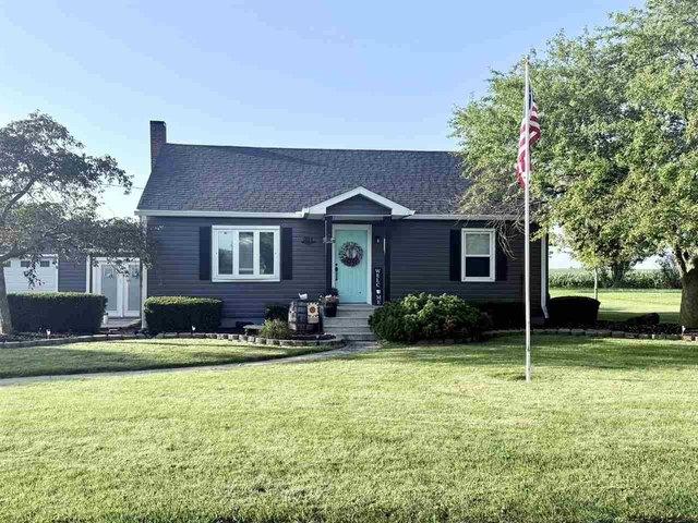 House for sale in Saratoga, Indiana