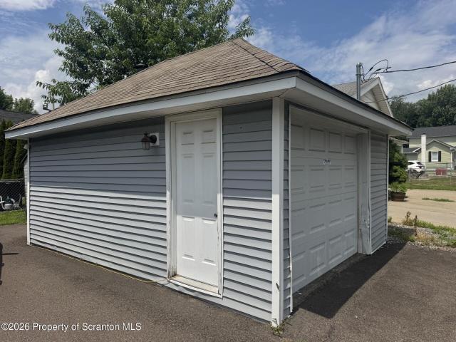 House for sale in Blakely, Pennsylvania