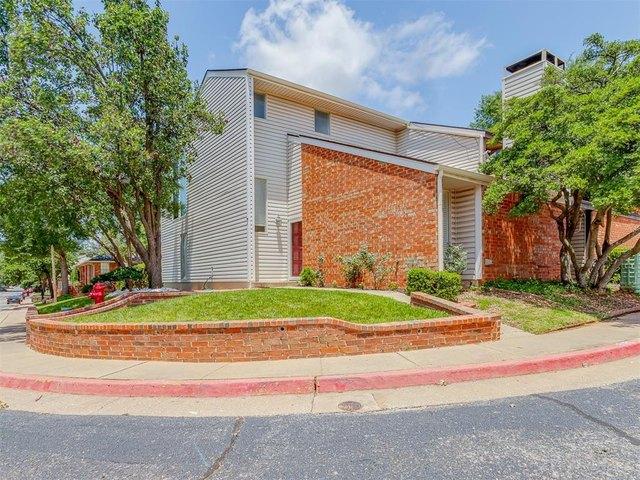 Townhouse for sale in Edmond, Oklahoma