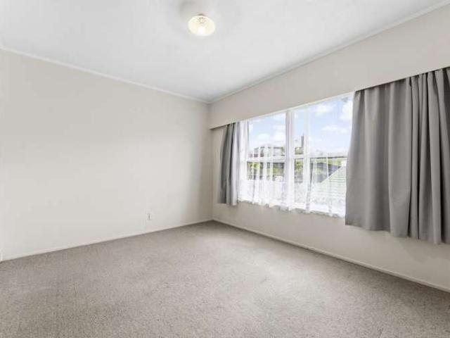 House for sale in Tōtara Vale, Kaipātiki