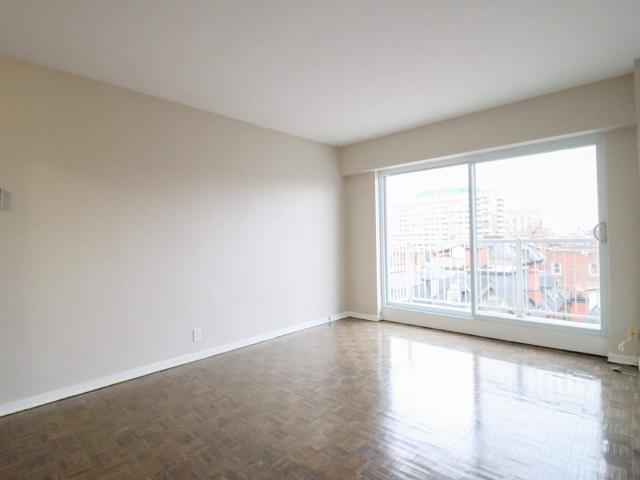 Apartment for rent in Mulhurst Bay, Ontario
