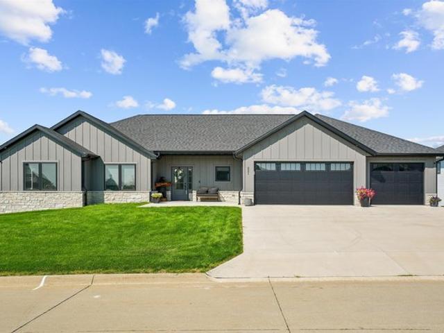 House for sale in Peosta, Iowa