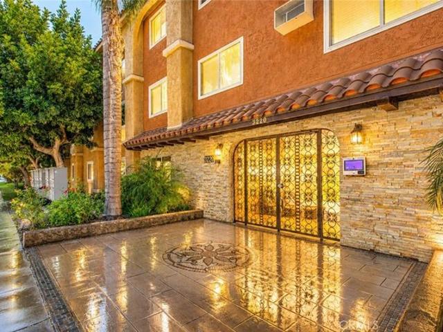 Condo for sale in Glendale, California