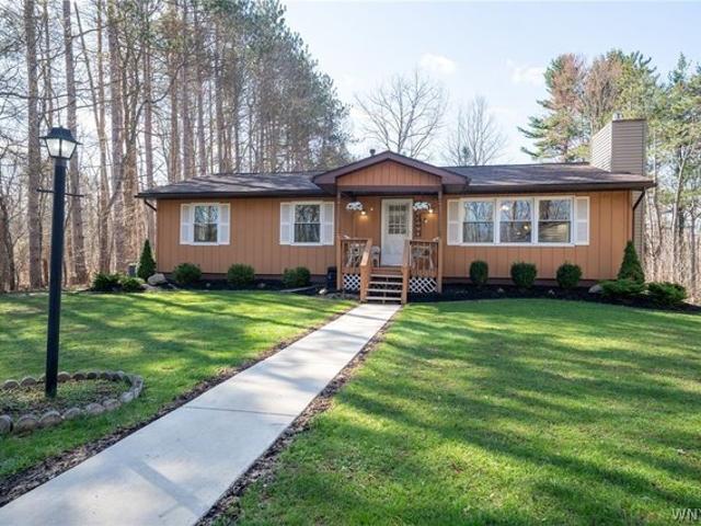 House for sale in Bowmansville, New York