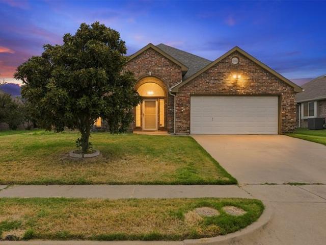 House for sale in Ellis, Texas