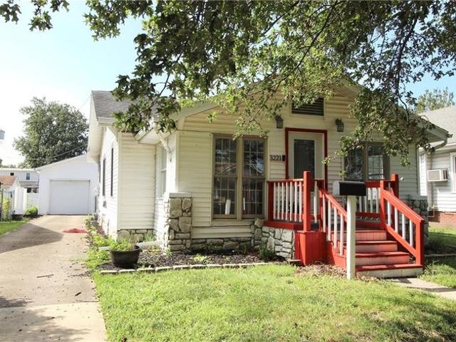 House for sale in Mattoon, Coles County