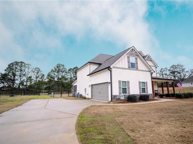 House for sale in Williamson, Georgia