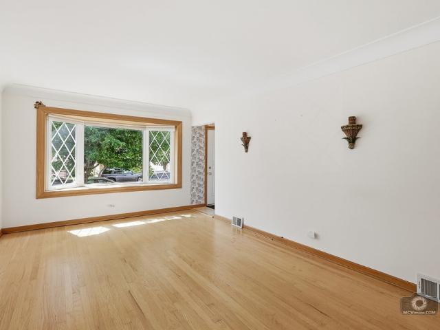 House for sale in Chicago Park, Illinois
