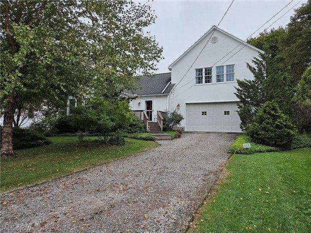 House for sale in Hubbard, Trumbull County