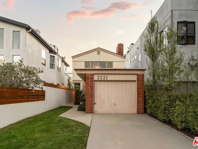 House for sale in Canoga Park, California