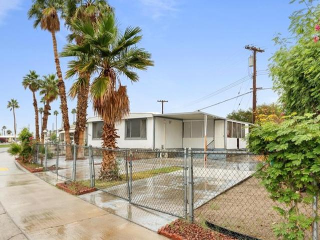 House for sale in Thousand Palms, California