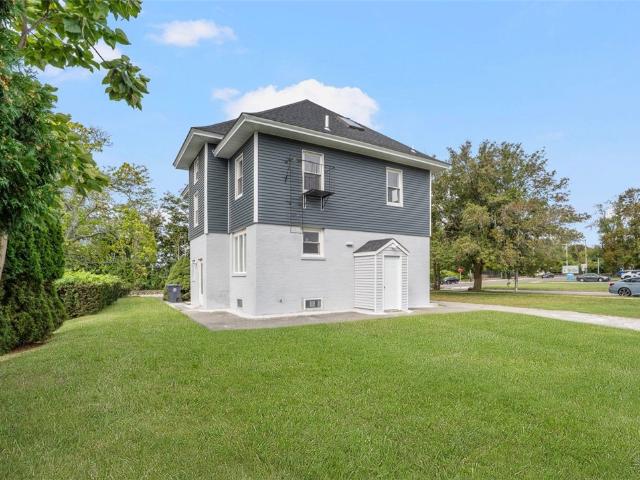 House for sale in Silver Spring, East Providence