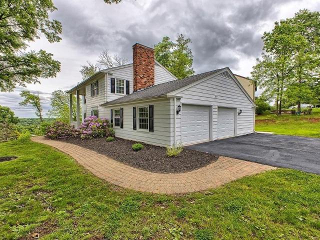 House for sale in Hostetter, Pennsylvania