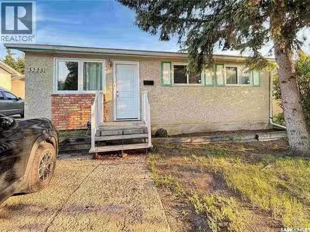House for sale in Saskatoon, Saskatchewan