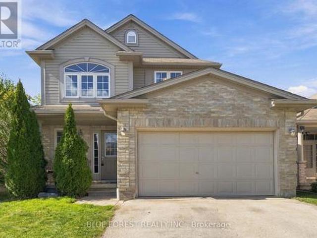 House for sale in Summerside, London