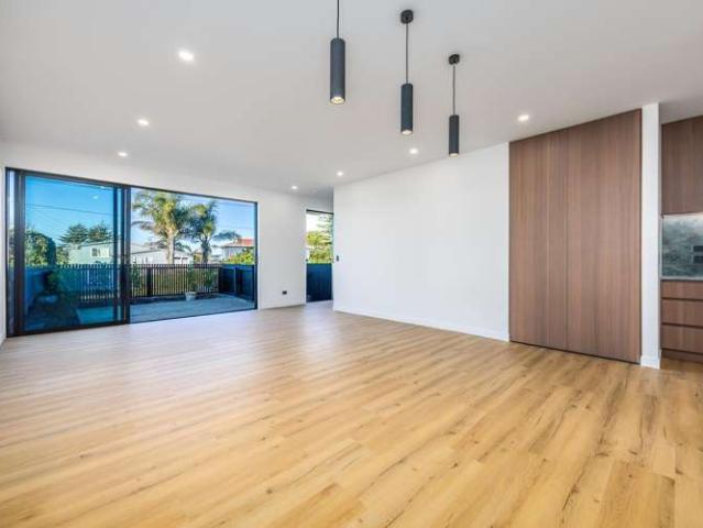 Townhouse for rent in Mount Wellington