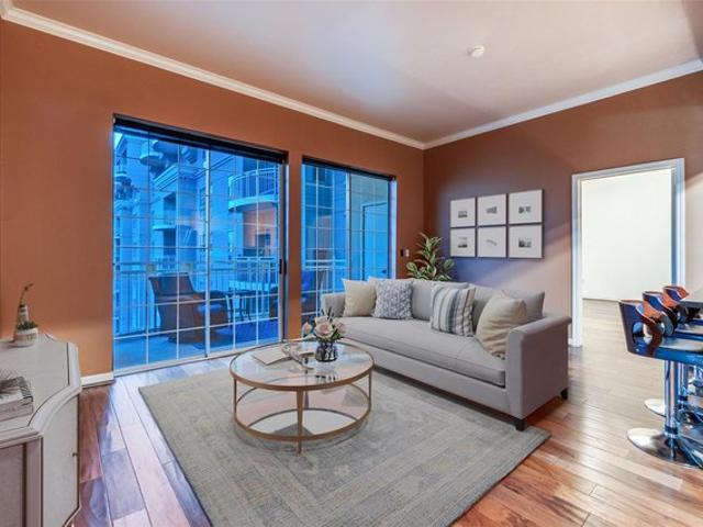 Condo for sale in Dallas, Texas