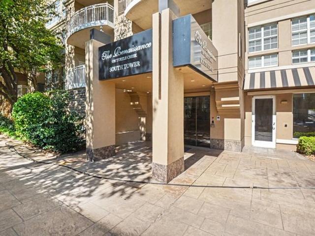 Condo for sale in Dallas, Texas
