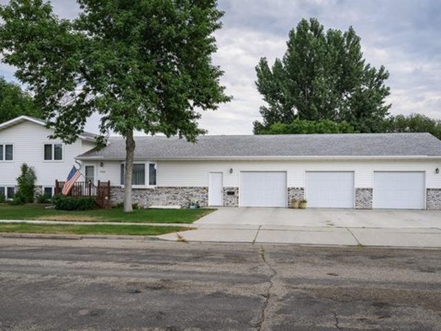 House for sale in Bismarck, North Dakota