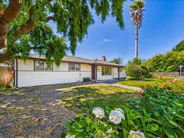 House for sale in Humboldt, California