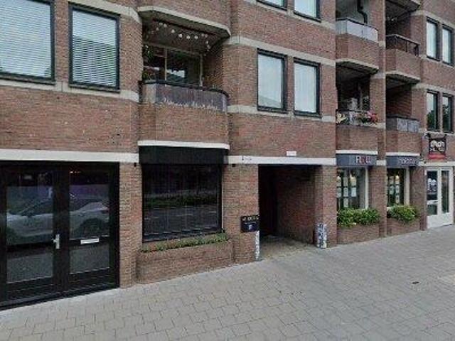 Bedrijfspand te koop in Stratum, Noord Brabant