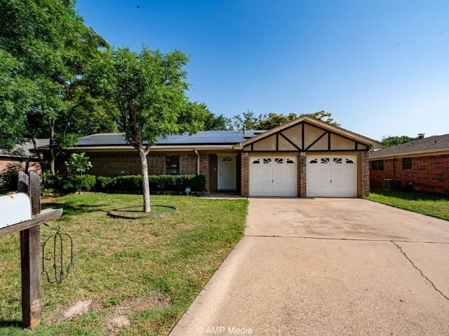 House for sale in Taylor, Texas