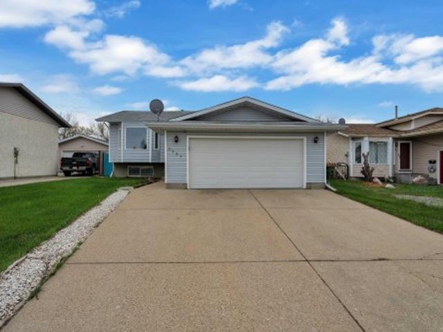 House for sale in Wedgewood, Alberta