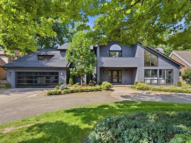 House for sale in West Bloomfield, Michigan