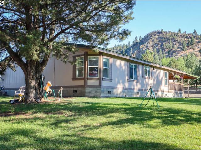 House for sale in Oregonia