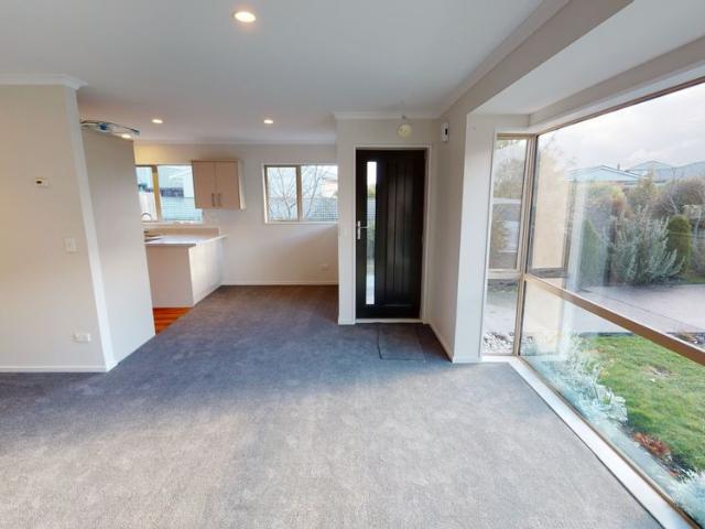 House for rent in Chaslands, Canterbury