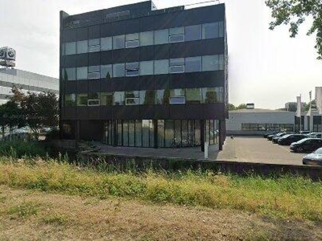 Bedrijfspand te huur in Bomenbuurt, Rijswijk