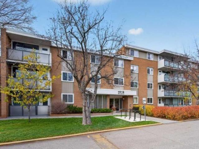 Condo for sale in Hillhurst, Calgary