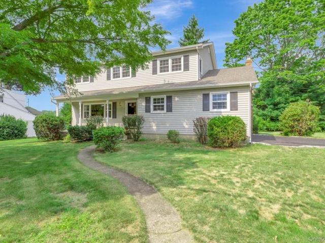 House for sale in Smithtown, New York