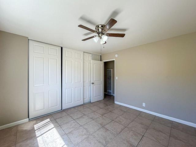 Apartment for rent in Canoga Park, California