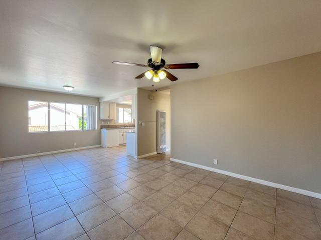 Apartment for rent in Canoga Park, California